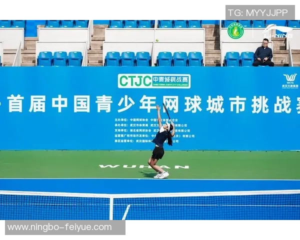 上海网球队的团队协作揭秘：网球巨献背后的默契与拼搏精神